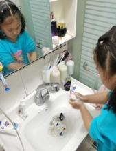 C:\Users\章章小仙女\Desktop\大一劳动照片\QQ图片20220516184424.jpgQQ图片20220516184424